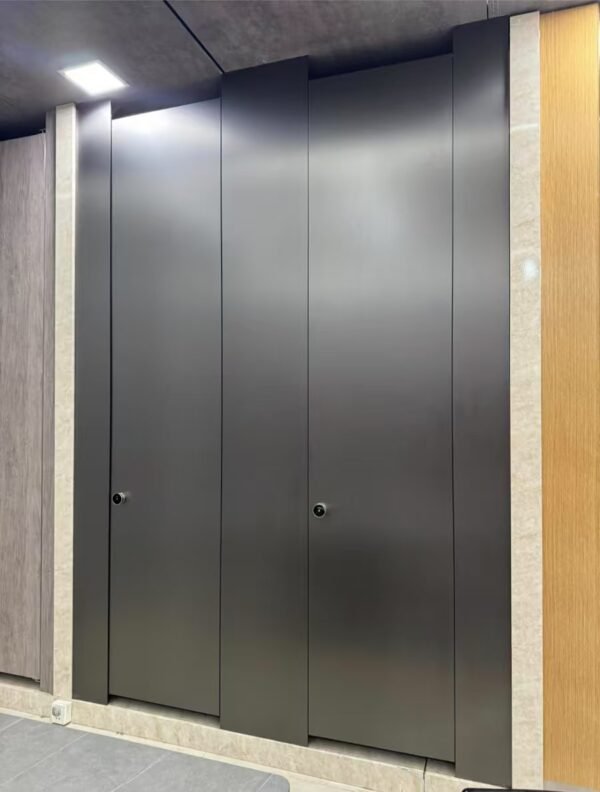 Full-height Partition - Image 4